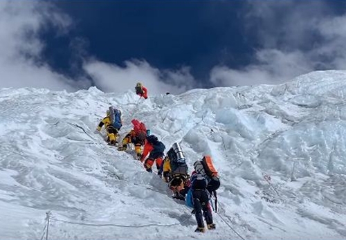 Rainbow Valley: The Death Zone of Everest