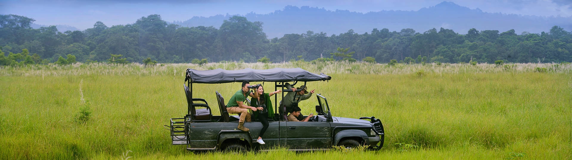 Chitwan National Park: Essential Guide to Wildlife Gem in Nepal