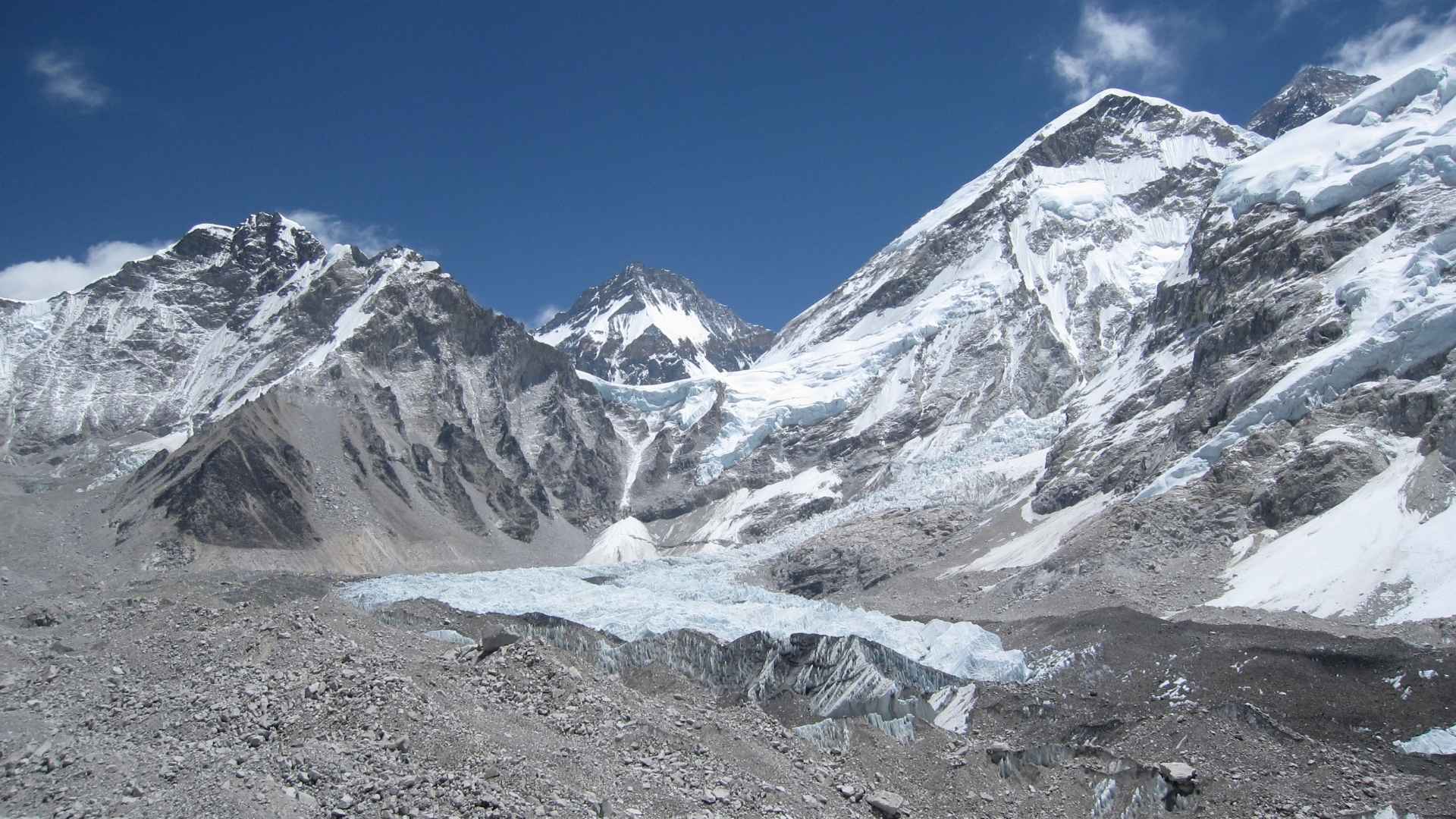 khumbu glacier